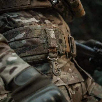 Porte Accessoires Molle Avec Mousqueton M-Tac Multicam
