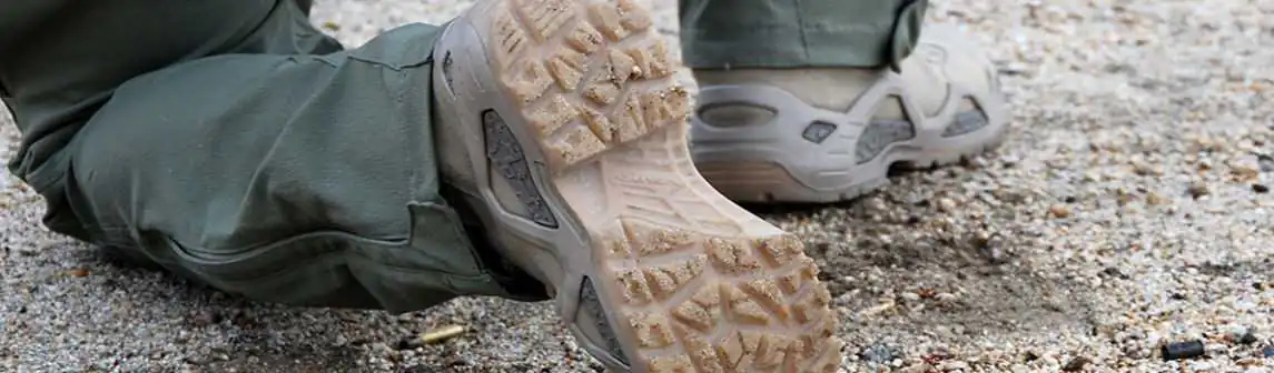 CHAUSSURES